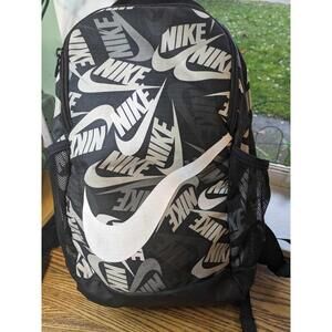 Nike Brasilia Grey & White Nike Signature Logo Training Backpack